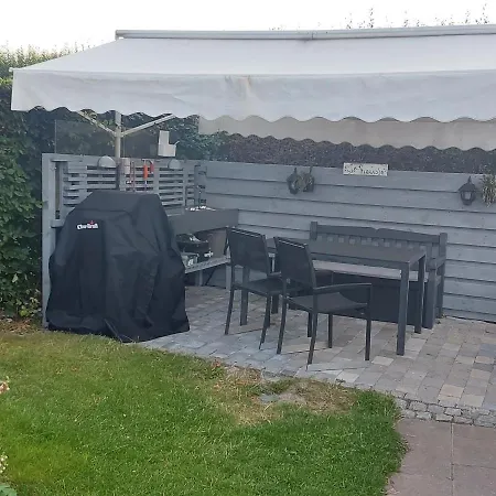 Go To Sleep Guest house Tikob