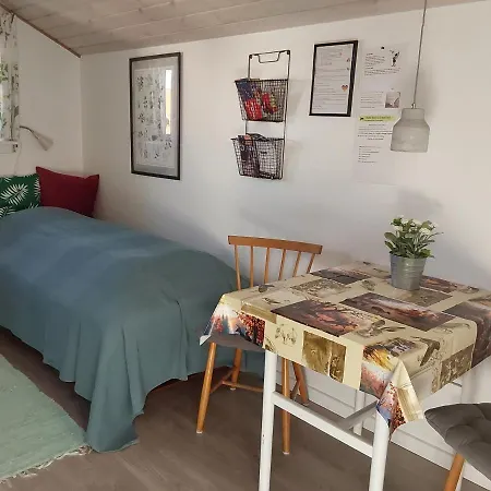 Go To Sleep Guest house Tikob